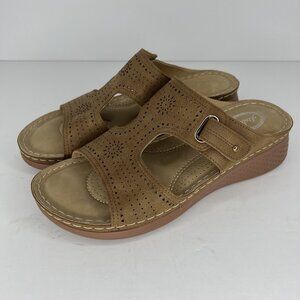 Atalina SuedeLook Comfort Feel Sandals Womens Size 9.5 EU 41 Tan Wedge Heels